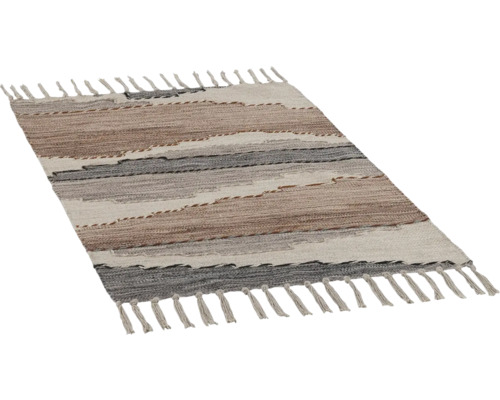 Tapis tricoté avec des franges