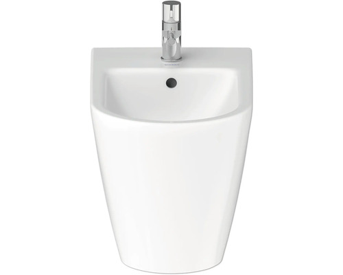 Standbidet aus Sanitärkeramik mit Armatur