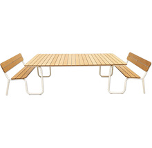Table de jardin avec deux bancs en bois et métal
