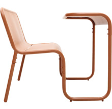 Chaise et table d''appoint en métal