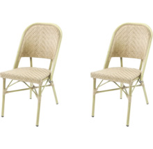 Deux chaises pliantes tressées