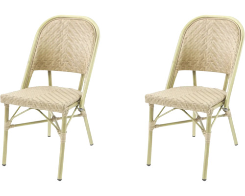 Deux chaises pliantes tressées
