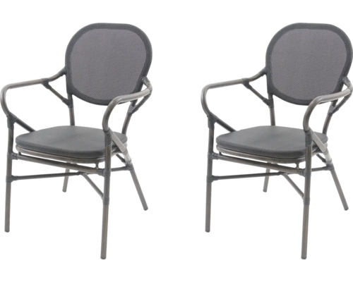 Deux chaises de jardin avec accoudoirs et revêtement en maille