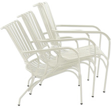 Pile de chaises de jardin en métal