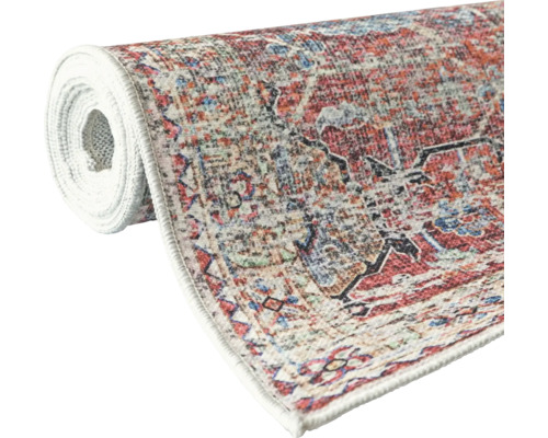 Gerollter Teppich mit Muster