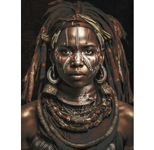 Portrait d''une femme avec peinture faciale, dreadlocks et colliers