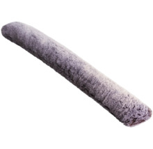 Graue Heizkörper-Rohrummantelung aus textilem Material