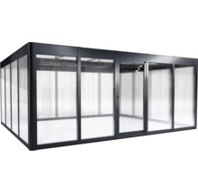 Pergola mit Polycarbonatplatten und Tür