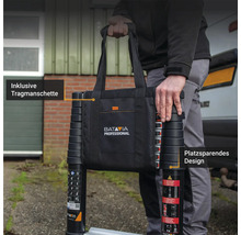 Person trägt eine Teleskopleiter mit Tragetasche der Marke Batavia.