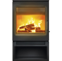 Poêle à bois avec feu de bois et compartiment de rangement