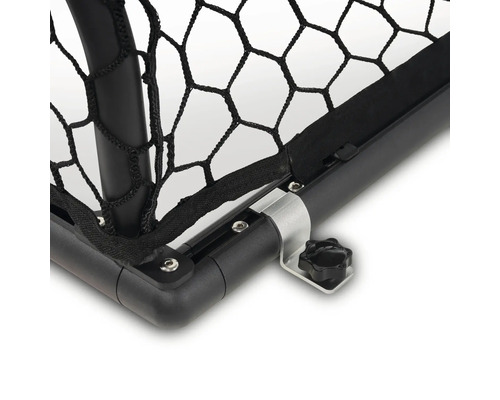 Detailansicht eines Gepäcknetzes mit Befestigungselementen