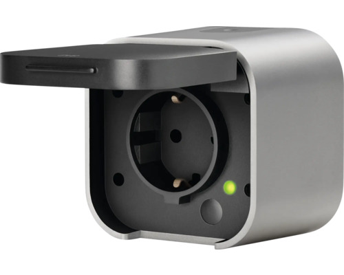 Steckdose mit geöffnetem Deckel für den Aussenbereich