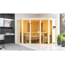 Helle Holzsauna mit Glaselementen im Badezimmer