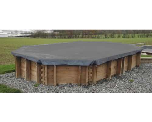 Holzpool mit Poolabdeckung