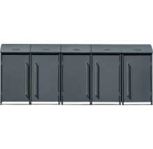Rangée de cinq abris poubelles avec poignées