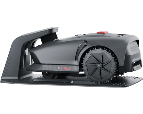 Mähroboter auf Ladestation