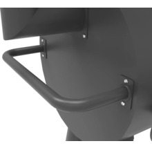 Detailaufnahme eines Grillwagens mit Griff