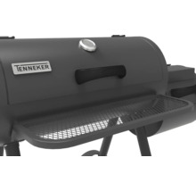 Tenneker Logo auf einem Smokergrill