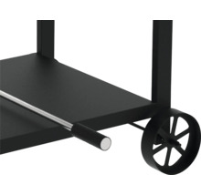Detailansicht von einem Grillwagen mit Ablagefläche und Rädern