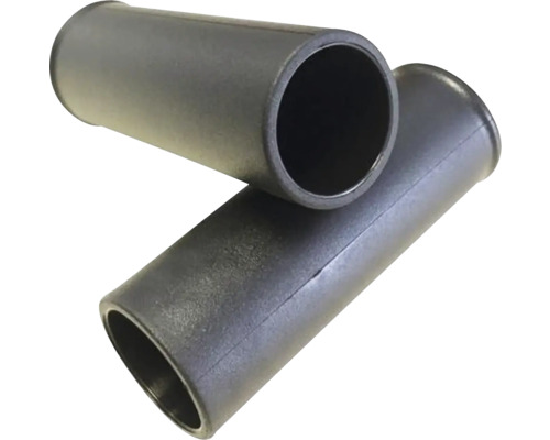 Deux tubes en plastique noir