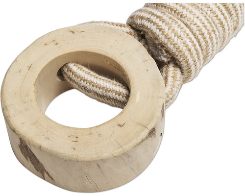 Anneau en bois avec corde