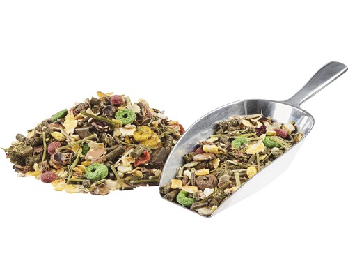 Mélange d''aliments pour rongeurs avec pelle