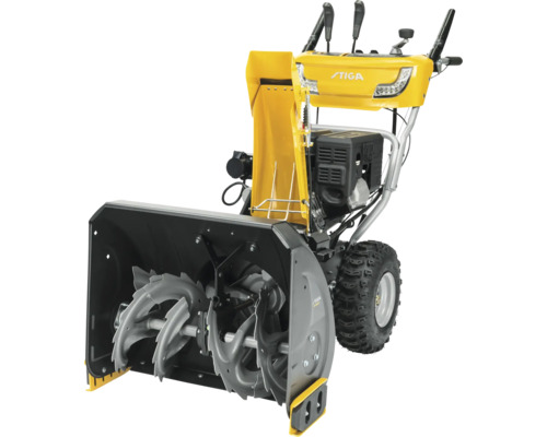 Gelbe Schneefräse von Stiga zur Schneeräumung