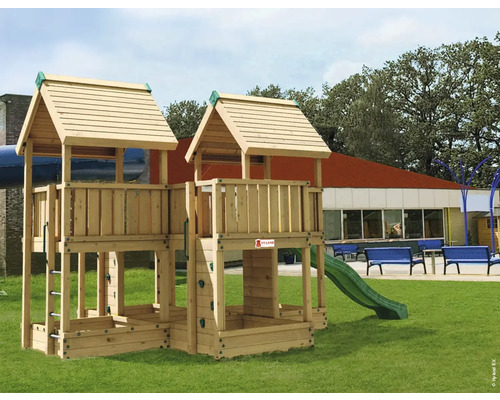Cabane de jeu sur pilotis P7 pin Douglas HY-Land 680 x 440 cm bois tour, toboggan, bac à sable, bâche, pierres d'escalade, couverture de toit Aire de jeux en bois avec deux tours, toboggan et bac à sable
