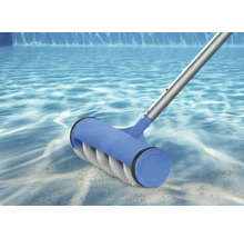 Brosse de piscine avec manche télescopique pour le nettoyage des piscines