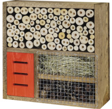 Hôtel à insectes en bois avec différents matériaux de remplissage pour différentes espèces d''insectes.