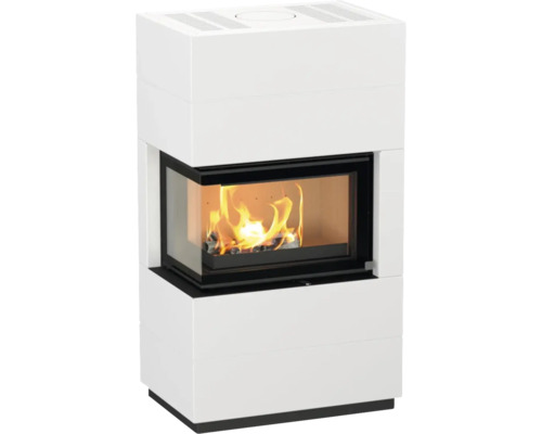 Kaminofen mit Sichtfenster und brennendem Holz