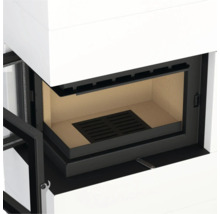 Offener Kaminofen mit Feuerraum und Rost