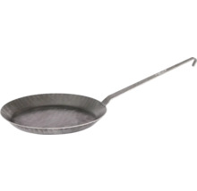 Metallpfanne mit langem Griff zum Kochen