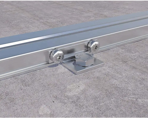 Aluminiumprofil mit Befestigungsmaterial für Photovoltaikanlagen