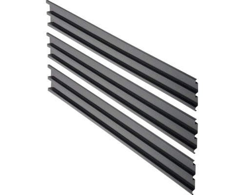 Drei Metall-Querprofile