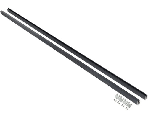 Zwei Aluminiumprofile mit Befestigungsmaterial