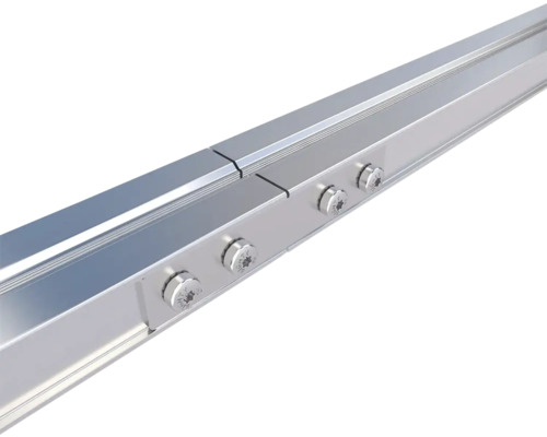 Aluminiumprofil mit Schrauben