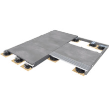 Terrassenplatten auf Stelzlager mit Entwässerungsrinne