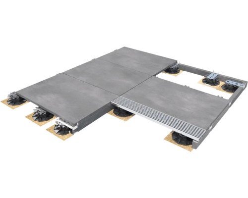 Terrassenplatten auf Stelzlager mit Entwässerungsrinne