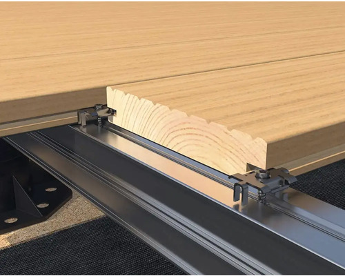 Detailaufnahme einer Terrassenunterkonstruktion mit Holzterrassendielen und Montageclips
