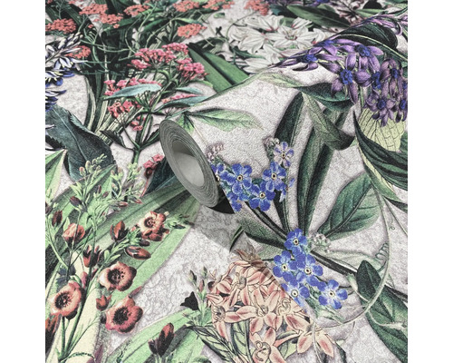 Eine Rolle Tapete mit Blumenmuster.