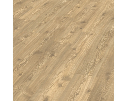 Verlegung von Laminatboden mit Holzstruktur