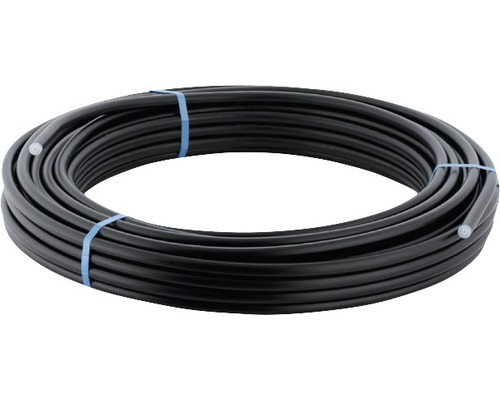 Schwarzes PE-Rohr in einer Rolle