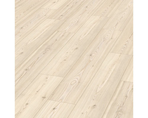 Verlegter Laminatboden in Holzoptik