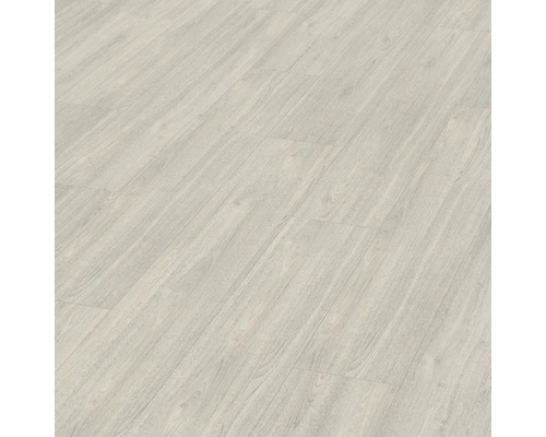 Heller Laminatboden mit Holzoptik