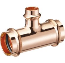 Raccord en T en cuivre pour l''installation sanitaire