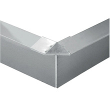 Detailansicht einer Metallecke für ein Hochbeet