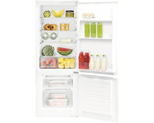 Réfrigérateur ouvert avec divers aliments