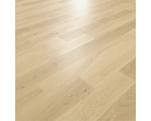 Plancher en bois clair avec motif à lames