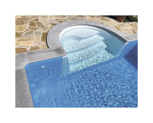 Piscine avec escalier et bordure en pierre